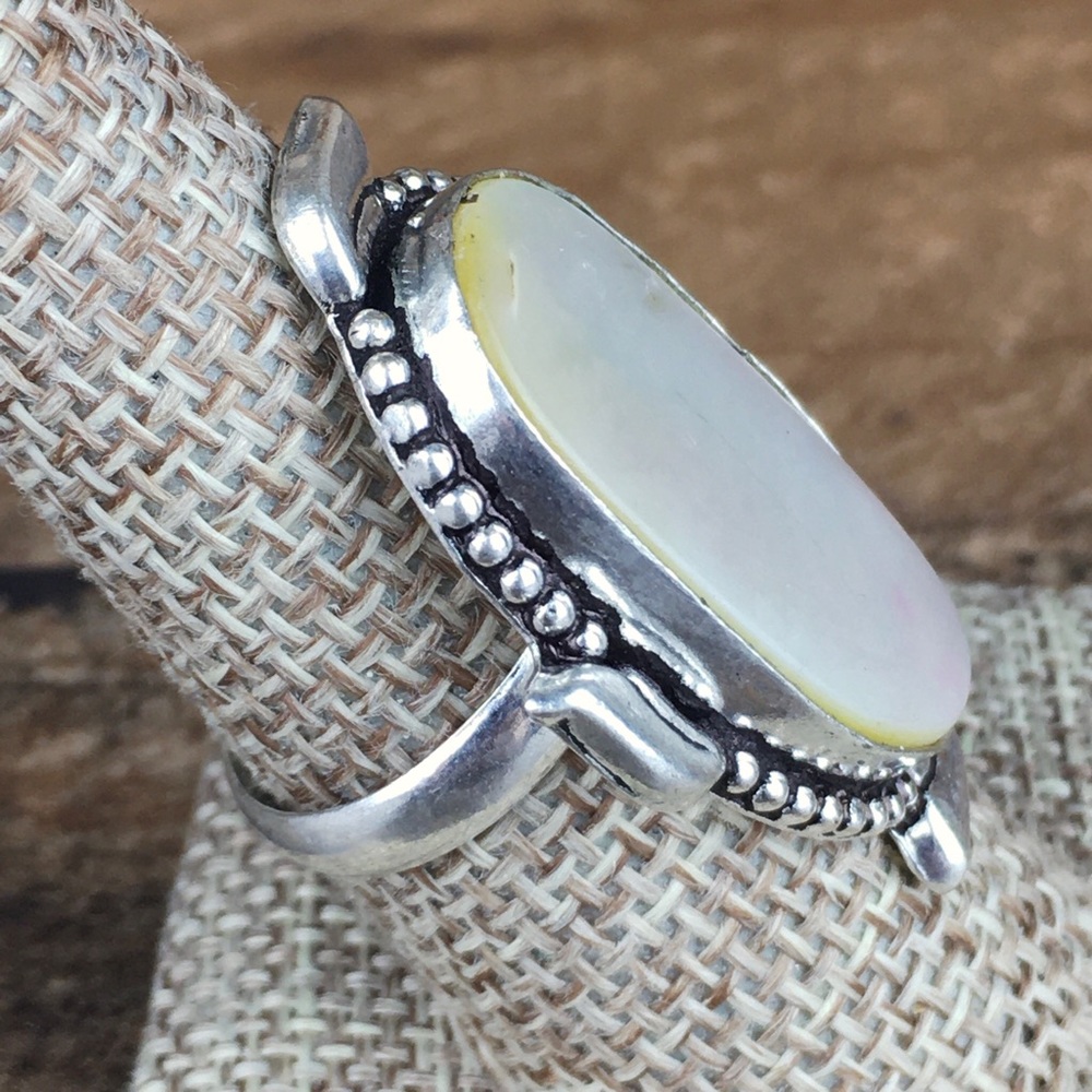 New Mother Of Pearl MOP Statement Silver Overlay Ring Size 8 - Picture 8 of 11